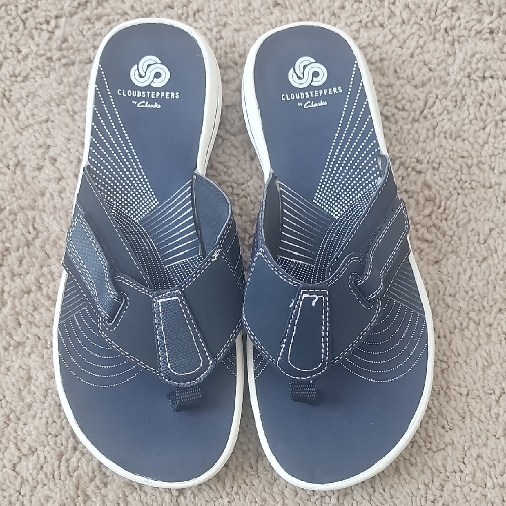 Cloudsteppers by Clarks Dark Blue Flip-Flops